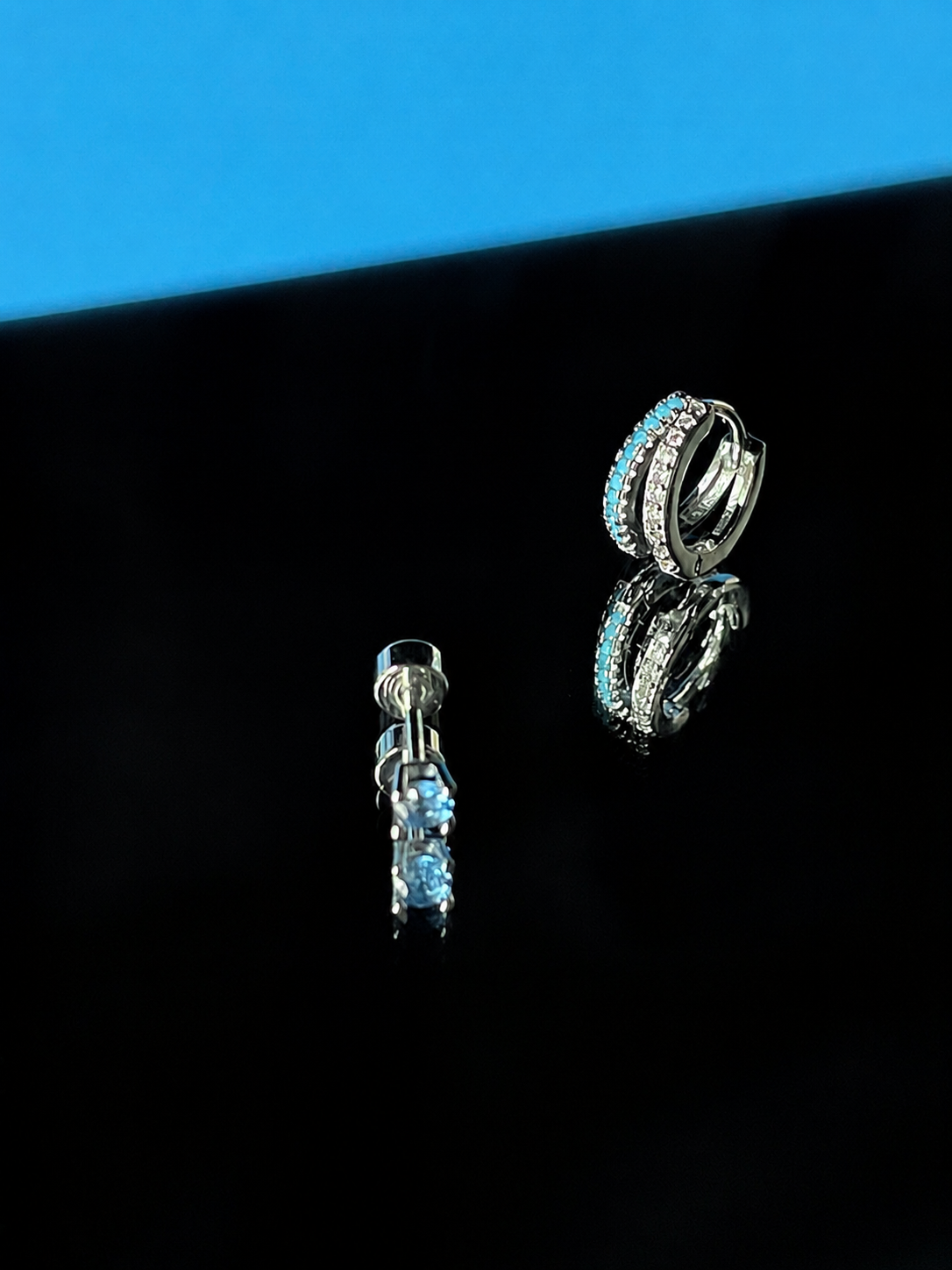 Sparkly Blue Zircon Double-Lobe Stud (Set of 2) | Titanium Cartilage Earring Set