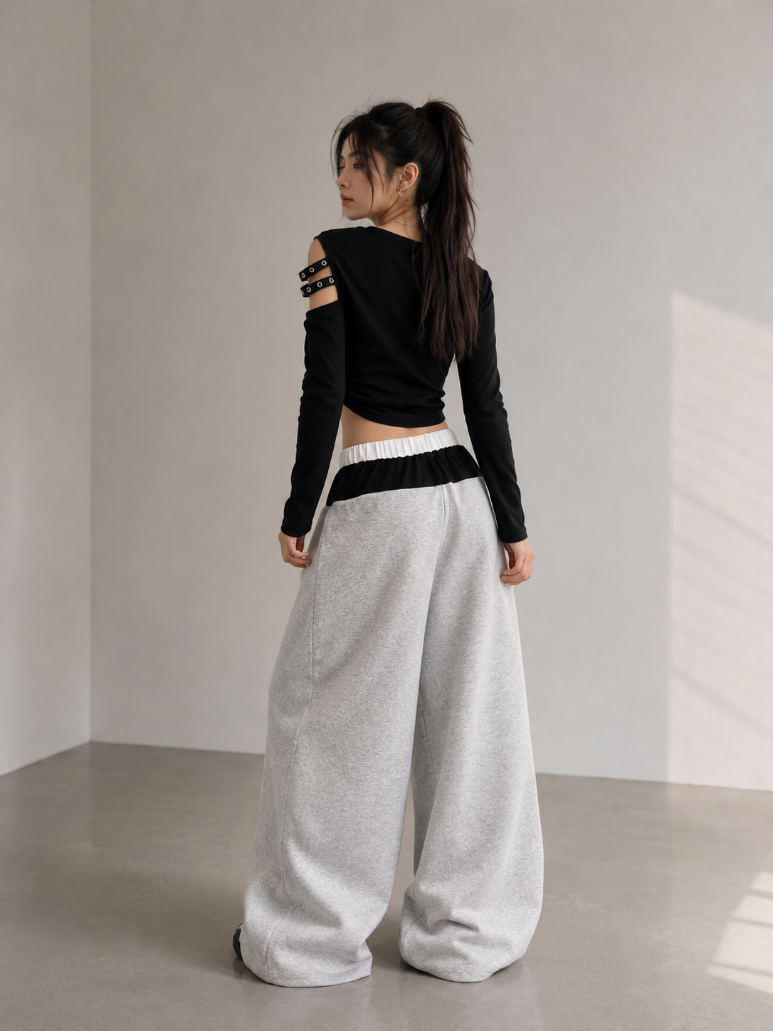 Faux Two-Piece Boxer Waist Curved Sweatpants