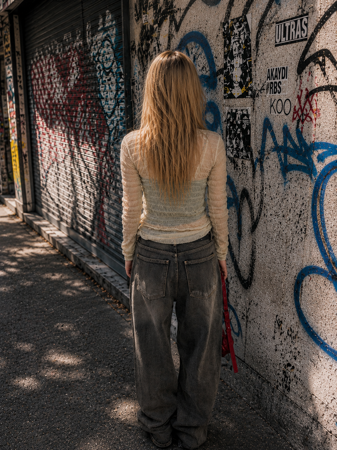 Aesthetic 3D Textured Lace Top – Slim-Fit Long-Sleeve Tee