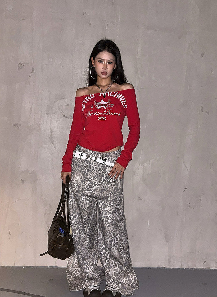 Off-the-shoulder neckline / Wide boat neck / Flirty open-shoulder / Clavicle-baring cut