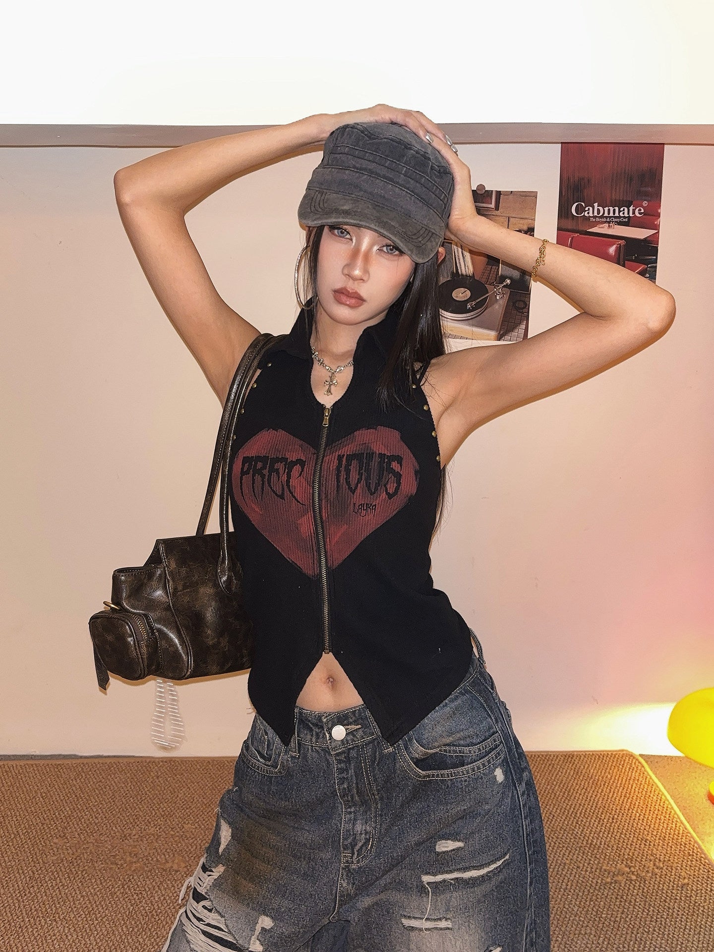 Edgy Heart Graphic Studded Halter Vest | Women's Summer Hot Girl Zipper Crop Top