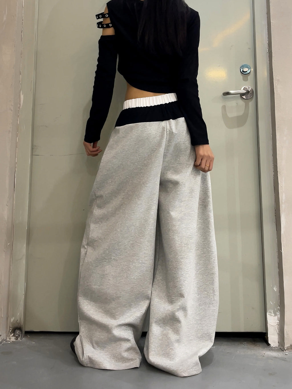 Faux Two-Piece Boxer Waist Curved Sweatpants