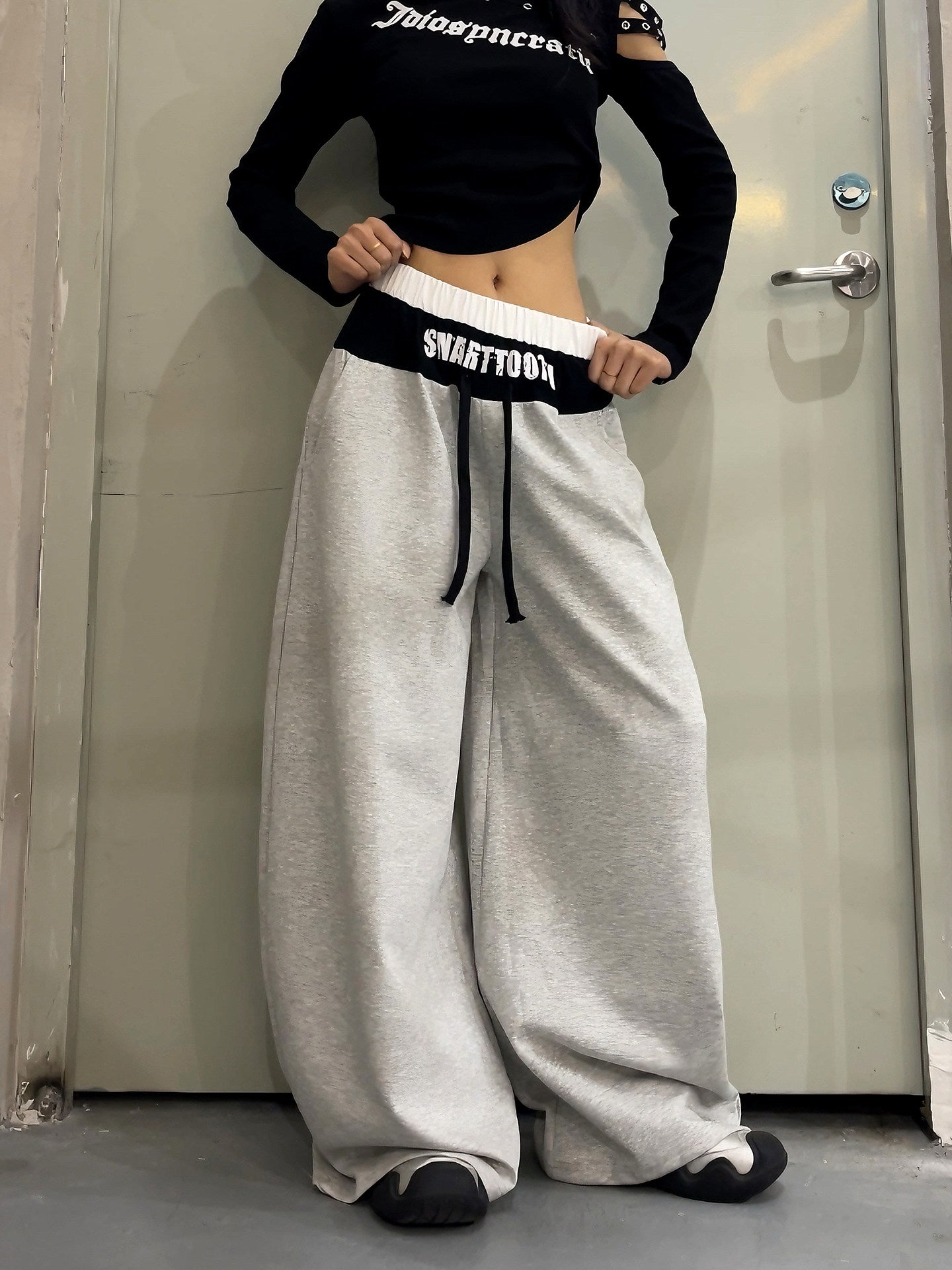Faux Two-Piece Boxer Waist Curved Sweatpants